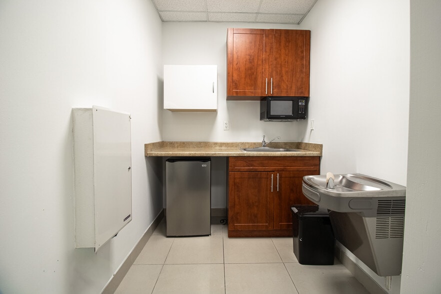 More Photos Of 7301 Wiles Rd, Coral Springs Medical For Sale