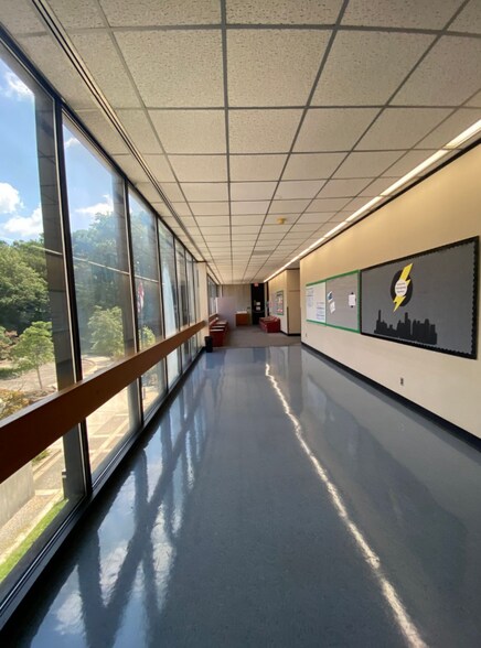 More Photos Of 720 Western Blvd, Tarboro Office For Sale