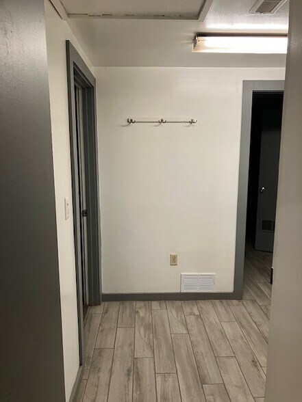 More Photos Of 1110 Island Ave, McKees Rocks Warehouse For Lease