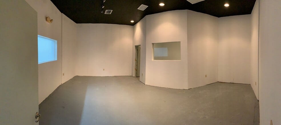 More Photos Of 14200-14238 SW 136th St, Miami Light Manufacturing For Sale