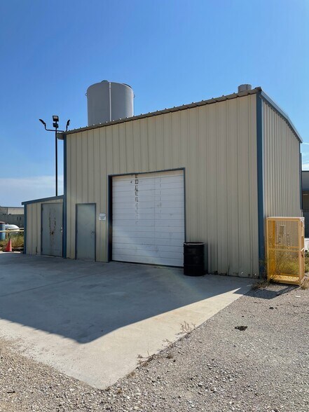 More Photos Of 586 County Road 429, Pleasanton Industrial For Sale