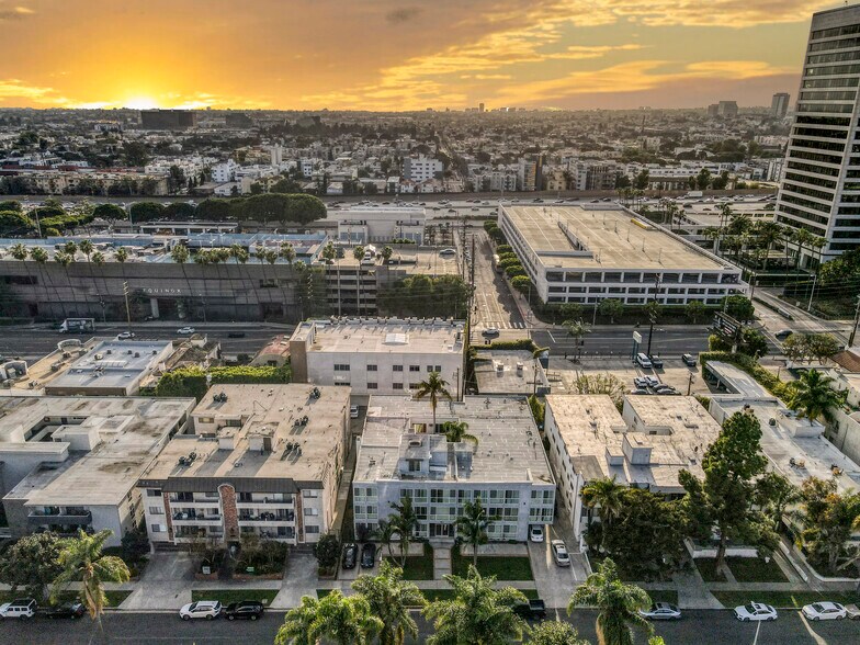 More Photos Of 1811 S Bentley Ave, Los Angeles Apartments For Sale