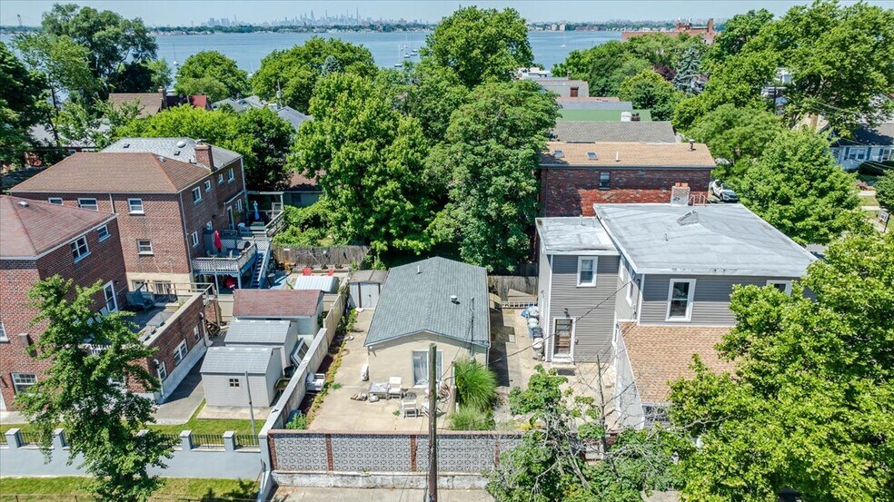 More Photos Of 87-89 City Island Ave, Bronx Apartments For Sale