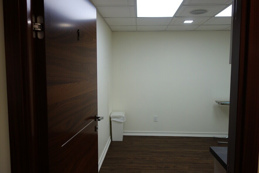 More Photos Of 6433 98th St, Rego Park Healthcare For Lease