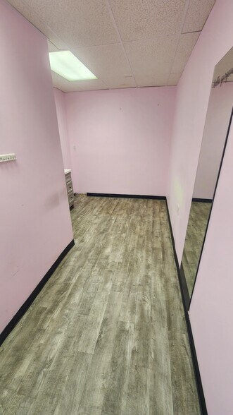 More Photos Of 62-64 Railroad Ave, Sayville Storefront Retail Office For Lease