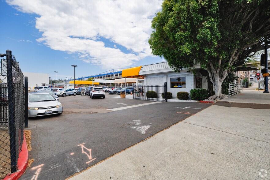 More Photos Of 1120 W Laurel St, San Diego Auto Dealership For Lease