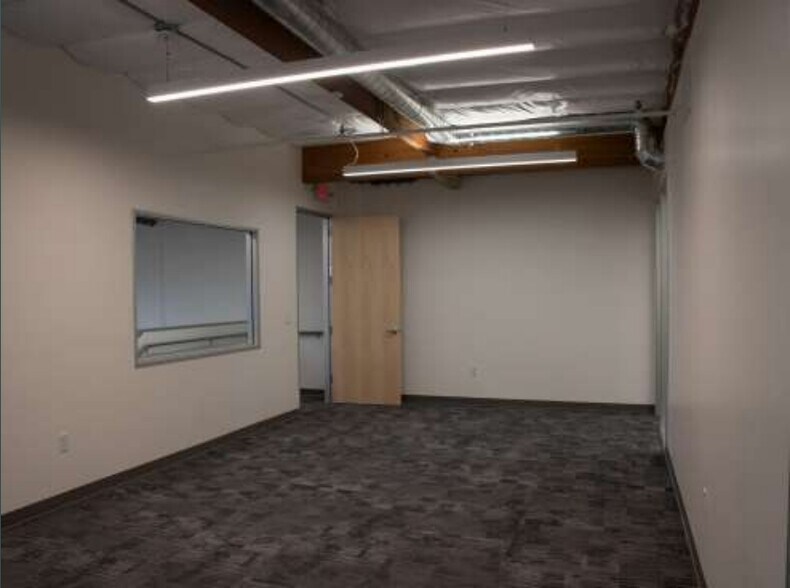 More Photos Of 1655 Little Orchard St, San Jose Manufacturing For Lease