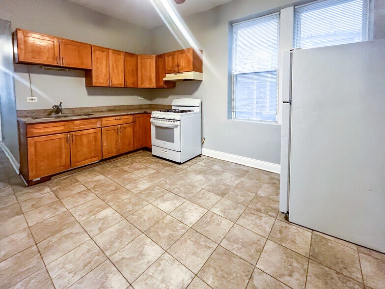 More Photos Of 3548 W 13th Pl, Chicago Apartments For Sale