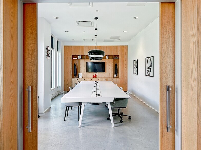 More Photos Of 2000 Duke St, Alexandria Coworking Space