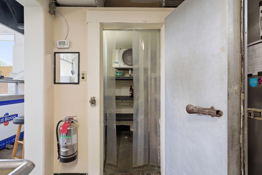 More Photos Of 415 S John St, Goldsboro Restaurant For Sale