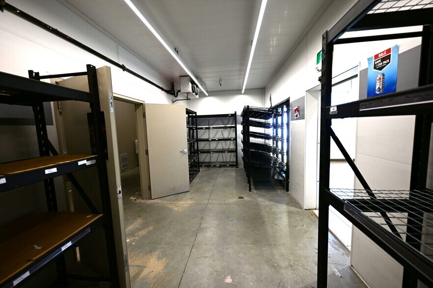 More Photos Of 28 Strathmoor Dr, Sherwood Park General Retail For Lease