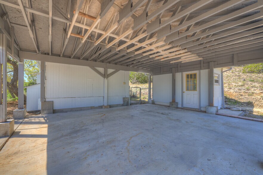 More Photos Of 200 Peggs Pl, Canyon Lake Specialty For Sale