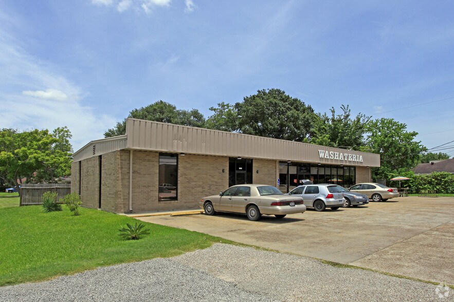 More Photos Of 5203-5205 Broadway St, Pearland Freestanding For Lease