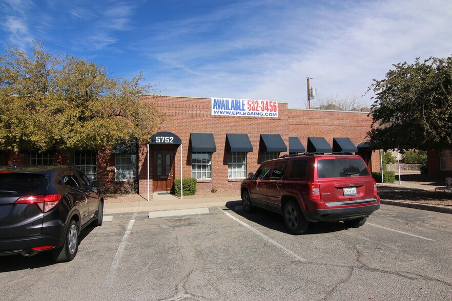 More Photos Of 5732-5748 N Mesa Dr, El Paso Unknown For Lease