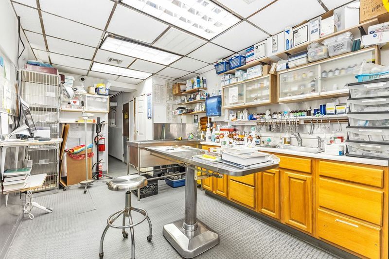 More Photos Of 9518 Avenue L, Brooklyn Storefront Retail Office For Sale