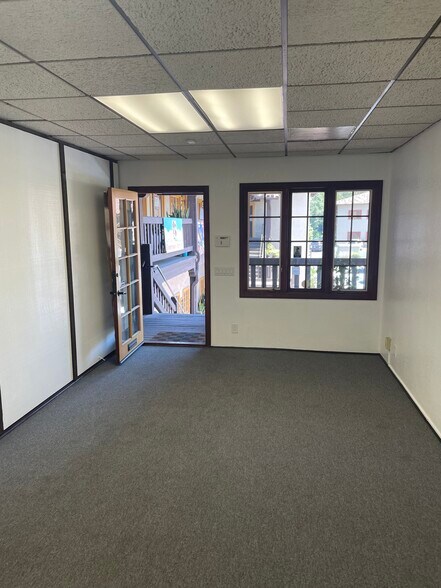 More Photos Of 110 Civic Center Dr, Vista Office For Sale