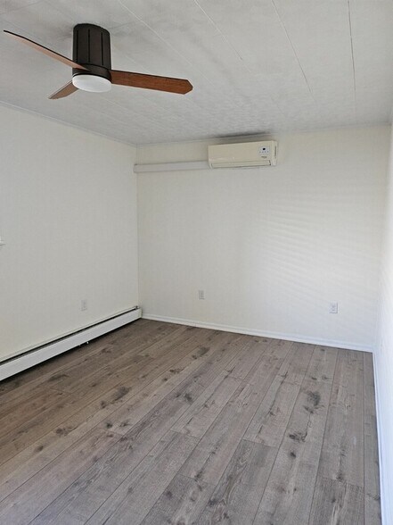 More Photos Of 707 West Ave, Jenkintown Storefront Retail Residential For Lease