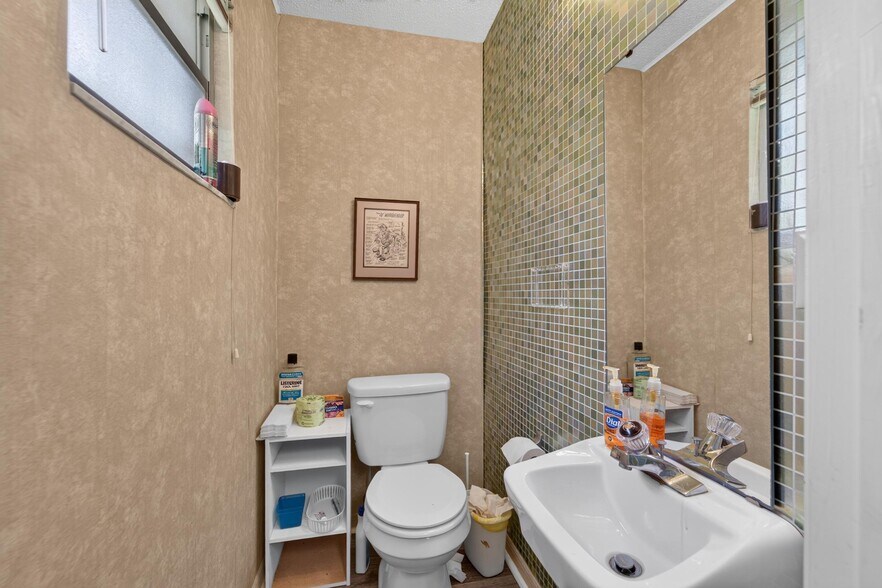 More Photos Of 1205 W Baker St, Plant City Medical For Sale