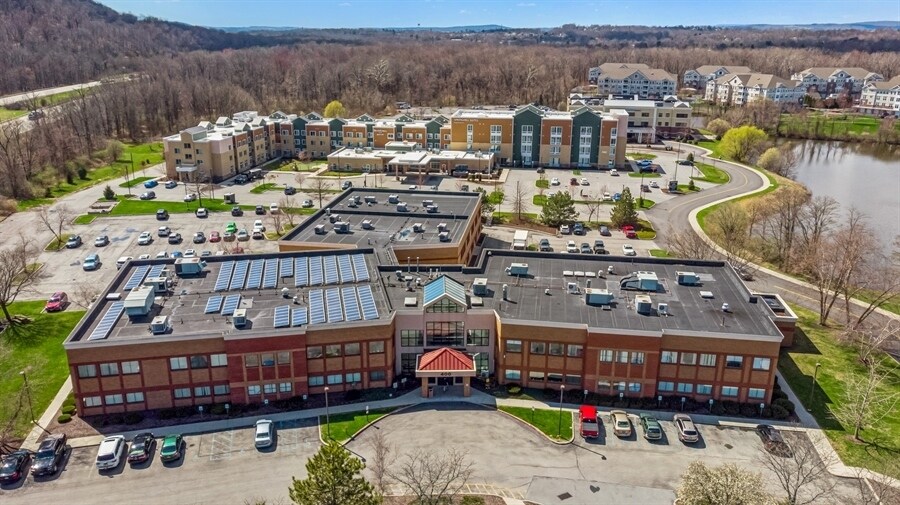 More Photos Of 400 Westage Business Center Dr, Fishkill Medical For Lease