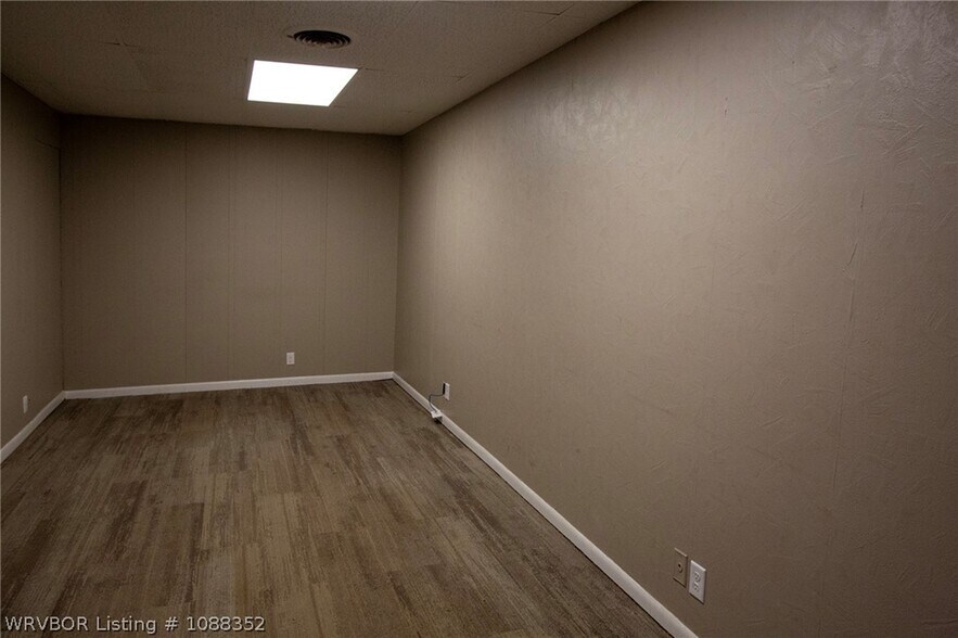 More Photos Of 4506 S 16th St, Fort Smith Warehouse For Sale