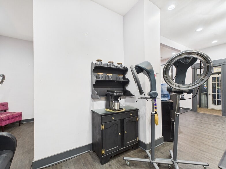 More Photos Of 329 E Dayton Dr, Fairborn Storefront Retail Office For Sale