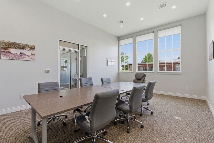More Photos Of 21012 Eva St, Montgomery Freestanding For Sale