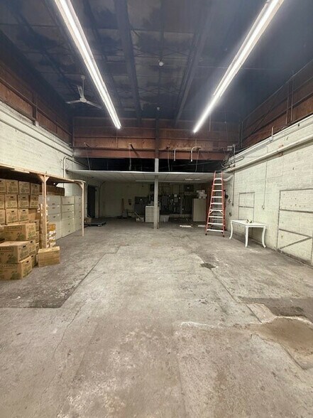 More Photos Of 8100 US 13, Levittown Flex For Sale