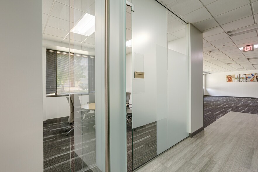 More Photos Of 305 Tech Park Dr, La Vergne Flex For Sale