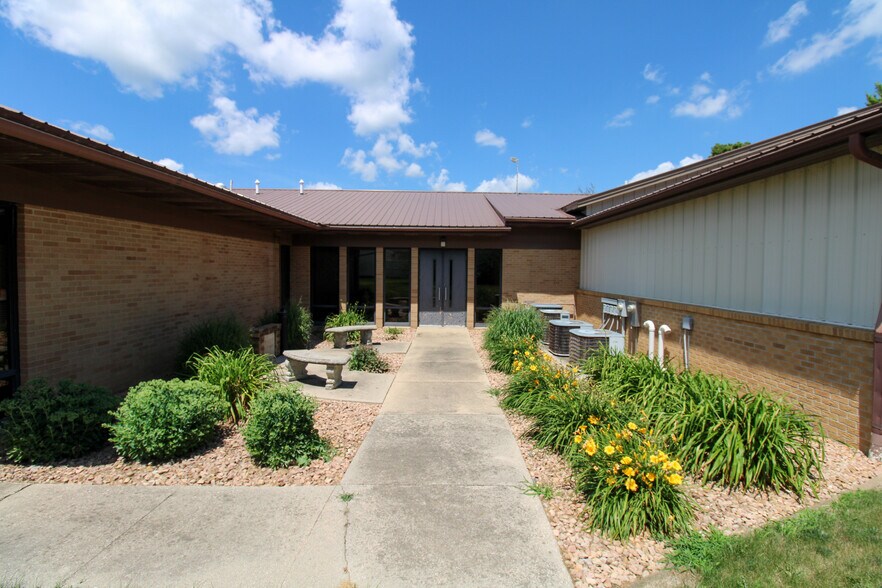 More Photos Of 100 E 3rd St, Galva Office For Sale