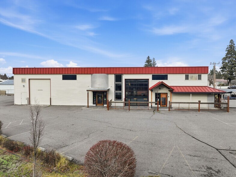 More Photos Of 4110 S Bowdish Rd, Spokane Flex For Sale