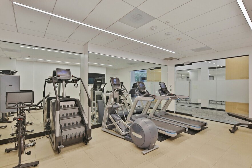 More Photos Of 199 S Los Robles Ave, Pasadena Office For Lease