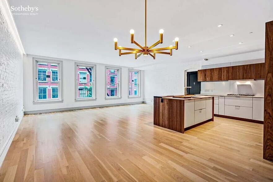 More Photos Of 416 W Broadway, New York Apartments For Sale