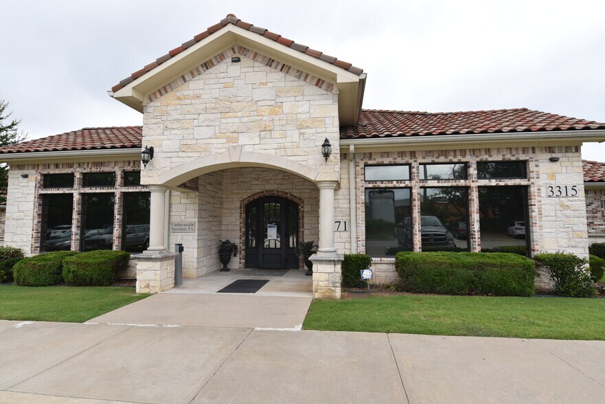 Primary Photo Of 3315 Unicorn Lake Blvd, Denton Medical For Lease