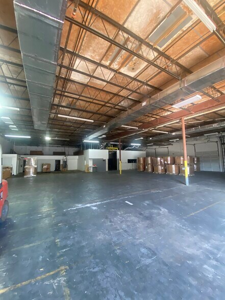 More Photos Of 2601 75th St N, Saint Petersburg Industrial For Lease