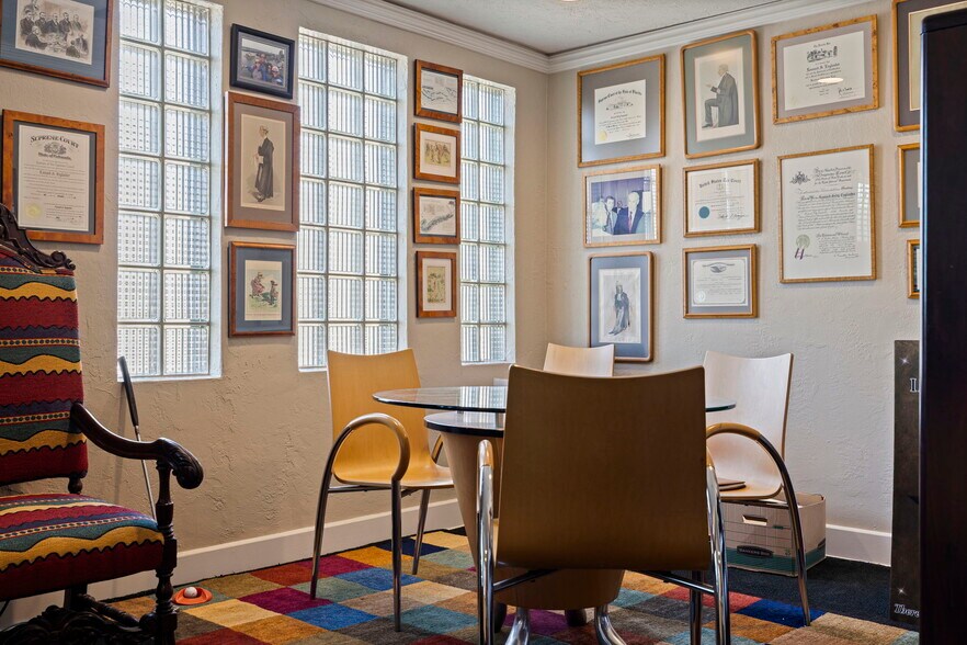 More Photos Of 721 1st Ave N, Saint Petersburg Office For Sale