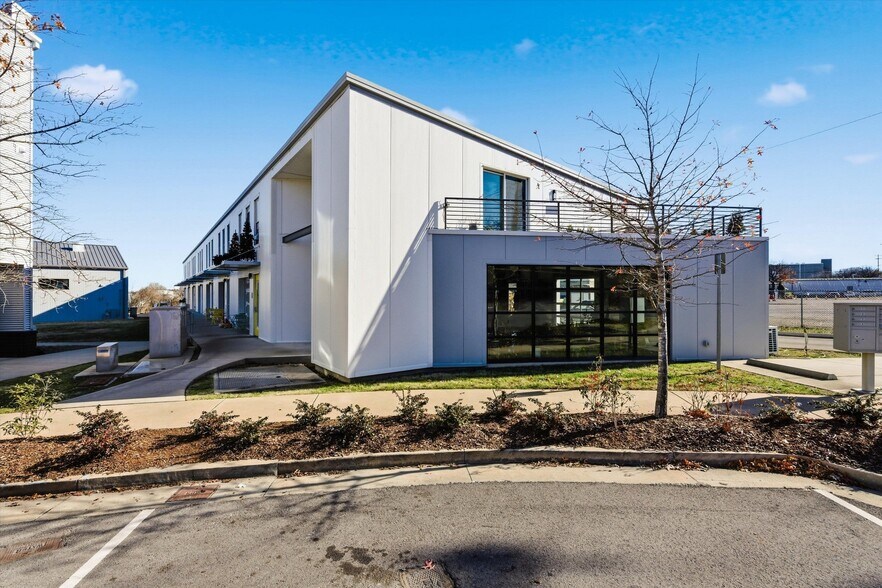 More Photos Of 370 Herron Dr, Nashville Loft Creative Space For Sale