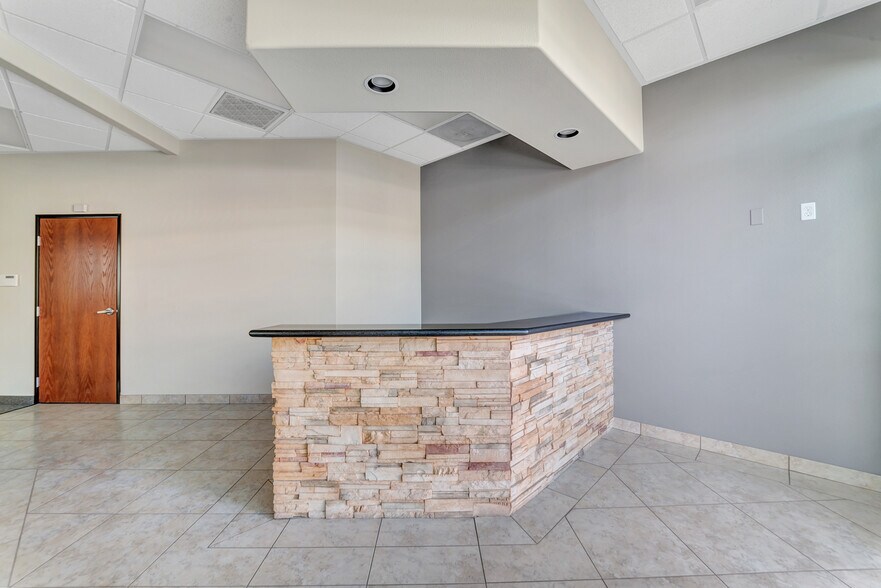 More Photos Of 5564 S Fort Apache Rd, Las Vegas Medical For Lease