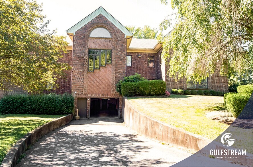 More Photos Of 3001 Taylor Springs Dr, Louisville Office For Sale