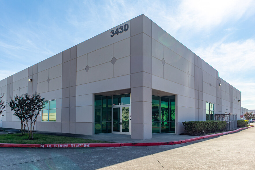 Primary Photo Of 3430 S Sam Houston Pkwy E, Houston Warehouse For Lease