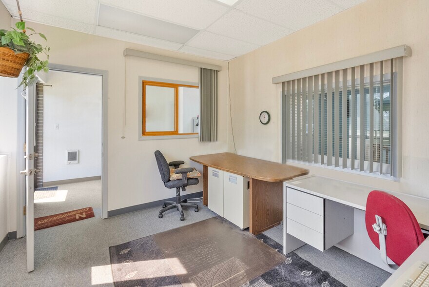 More Photos Of 2 Hartford Dr, Tinton Falls Medical For Sale