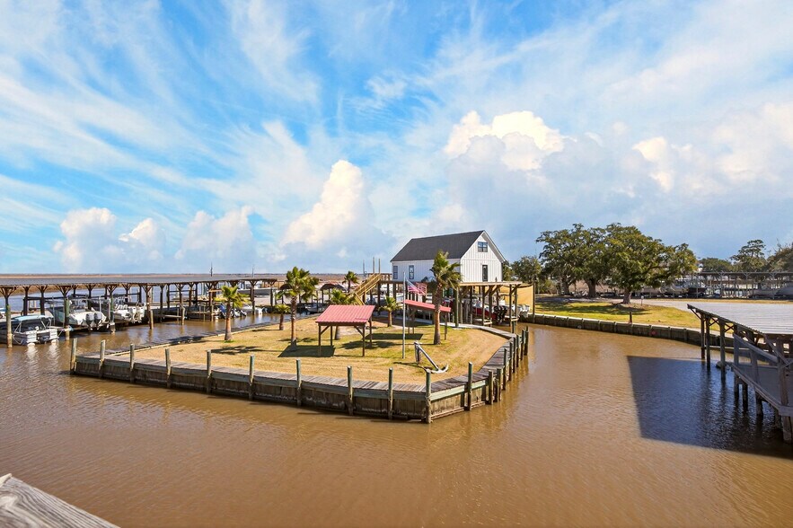More Photos Of 3308 Mary Walker Dr, Gautier Marina For Sale