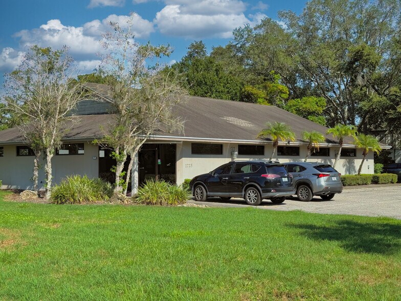 More Photos Of 1725 Barber Rd, Sarasota Office For Sale