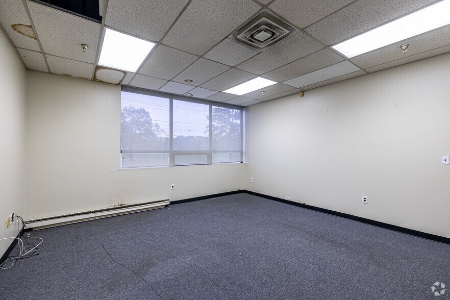 More Photos Of 125 McKee St, East Hartford Warehouse For Lease