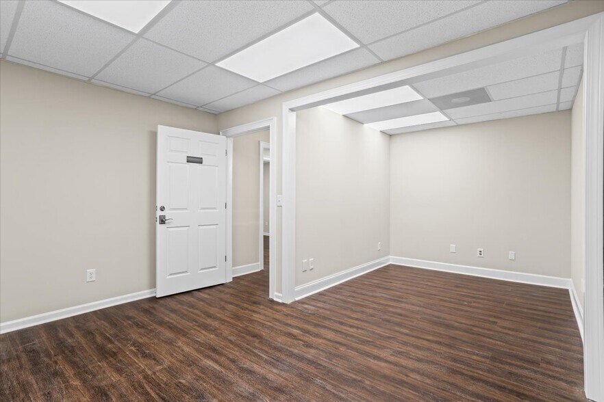 More Photos Of 889 Commerce Dr Sw, Conyers Loft Creative Space For Sale