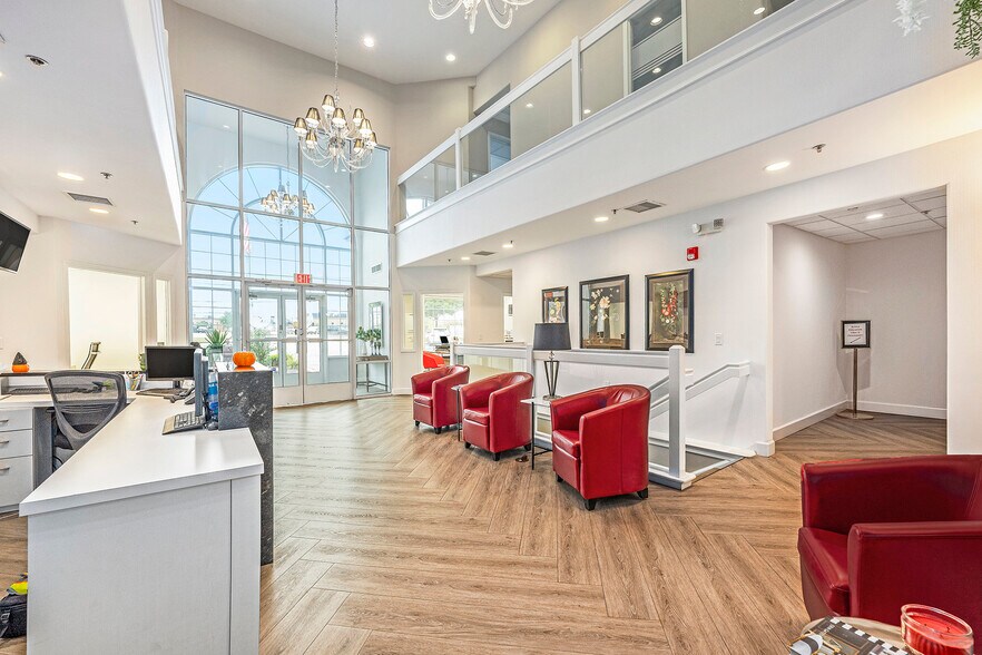 More Photos Of 47800 Gratiot Ave, Chesterfield Medical For Lease