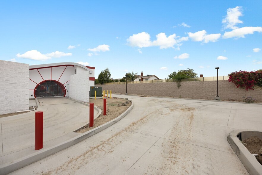 More Photos Of 2507 E Ball Rd, Anaheim Freestanding For Sale