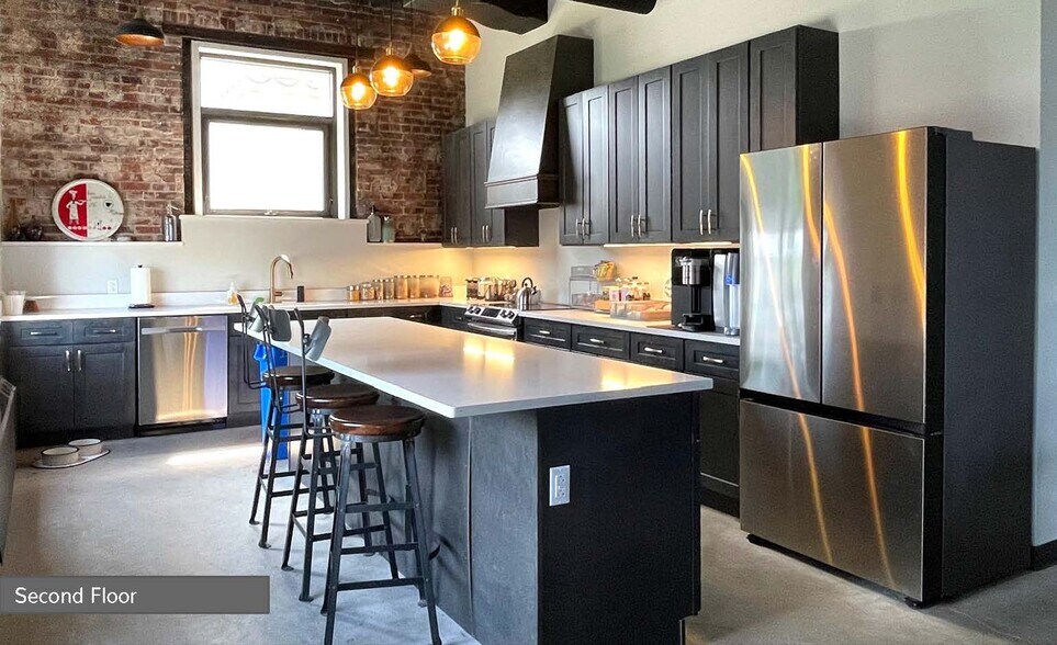 More Photos Of 20 S Balph Ave, Pittsburgh Loft Creative Space For Lease