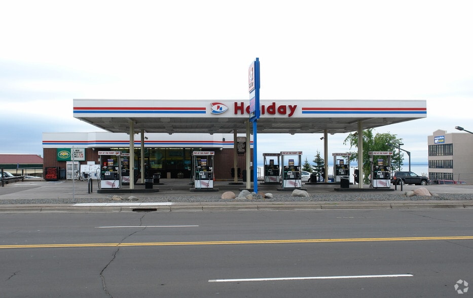 More Photos Of 2432 London Rd, Duluth Service Station For Sale