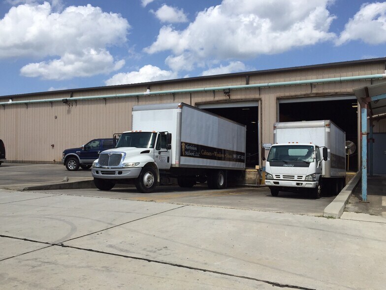 More Photos Of 1750 South Ln, Mandeville Distribution For Lease