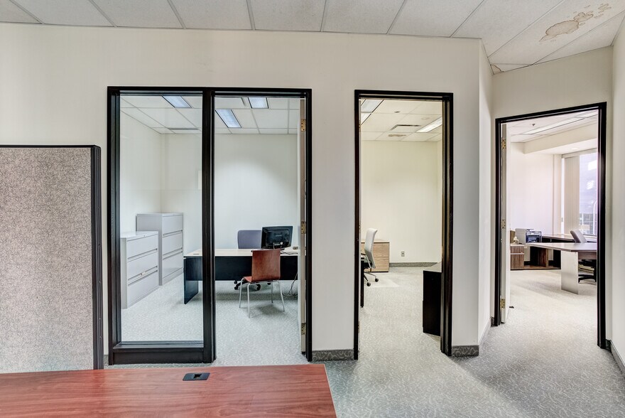 More Photos Of 1111 Rue Saint-Urbain, Montréal Office For Sale